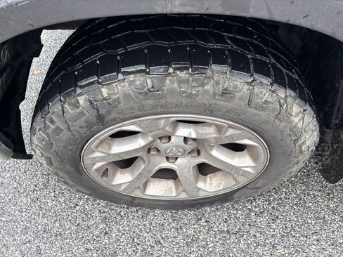 Used 2017 RAM 1500 Laramie w/ Convenience Group image 7