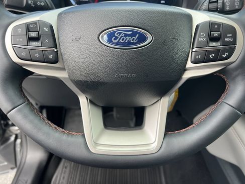 New 2026 Ford Explorer Active w/ Active Comfort Package AWD/4WD image 9
