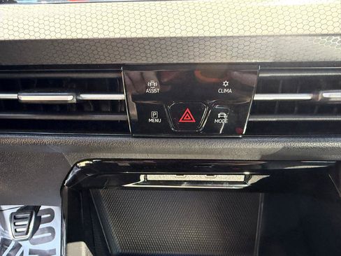Used 2024 Volkswagen GTI SE FWD image 23
