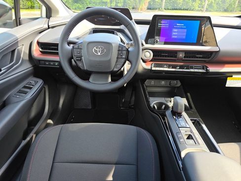 New 2026 Toyota Prius Plug-In Hybrid FWD image 7