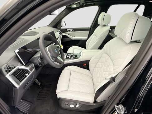 New 2026 BMW X5 xDrive40i w/ M Sport Package AWD/4WD image 18