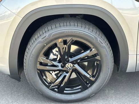 New 2026 Volkswagen Atlas Cross Sport SEL R-Line image 23