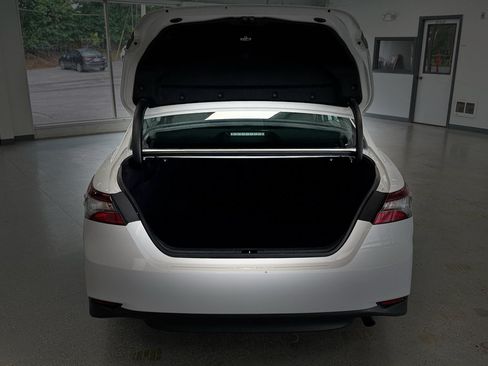Used 2024 Toyota Camry LE w/ Convenience Package FWD image 32