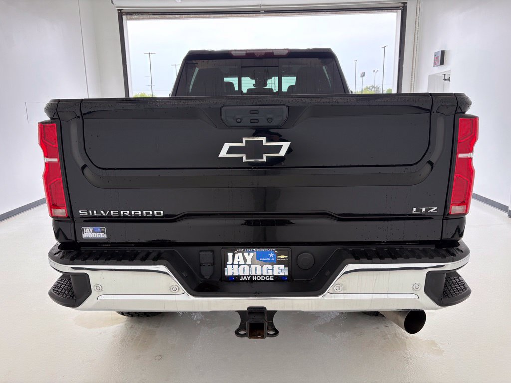 Used 2024 Chevrolet Silverado 2500 LTZ w/ LTZ Premium Package AWD/4WD image 19