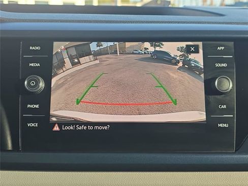 Used 2023 Volkswagen Taos SE w/ Panoramic Sunroof Package FWD image 17