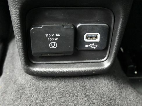 Used 2019 Jeep Compass Latitude w/ Popular Equipment Group image 17