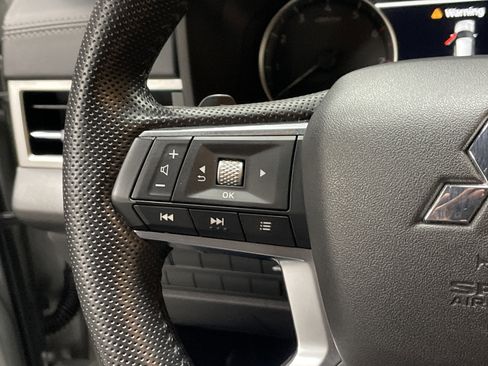 Used 2022 Mitsubishi Outlander SEL Black Edition image 19