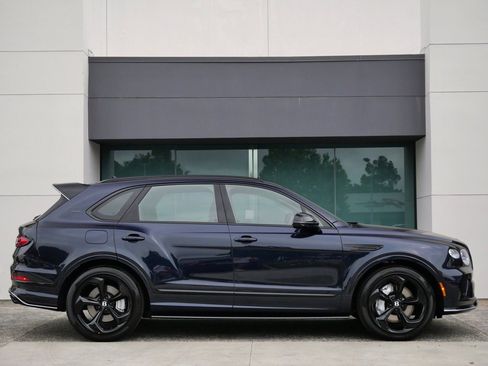 New 2025 Bentley Bentayga image 5