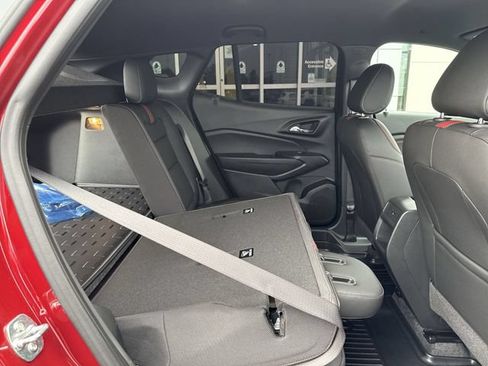Certified 2025 Chevrolet Trax RS w/ Driver Confidence Package FWD image 16