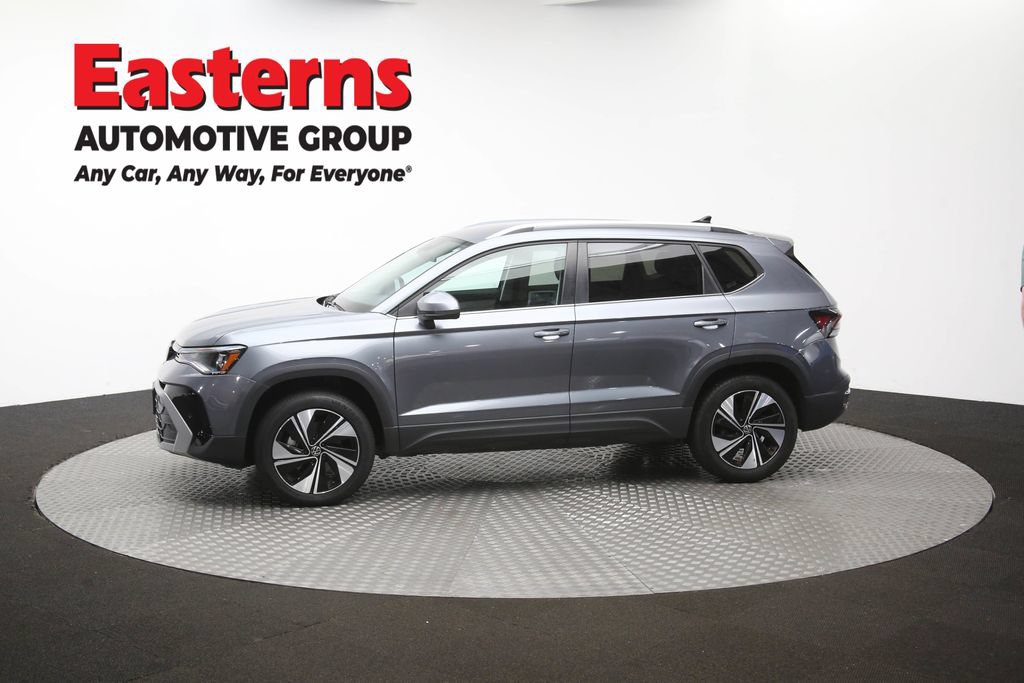 Used 2025 Volkswagen Taos SE AWD/4WD image 58