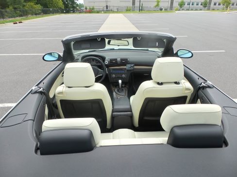 Used 2009 BMW 128i Convertible image 64