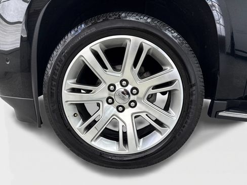 Used 2018 Cadillac Escalade Luxury AWD/4WD image 54