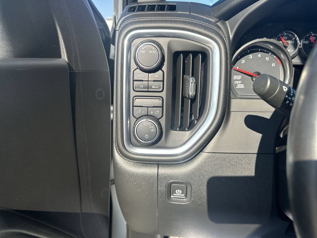 Certified 2020 Chevrolet Silverado 1500 LT w/ All-Star Edition AWD/4WD image 18