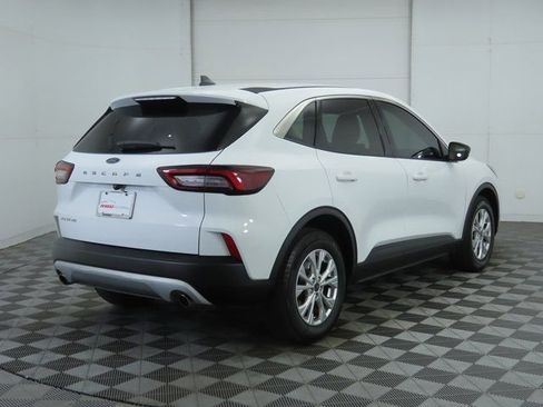 Used 2023 Ford Escape Active image 5