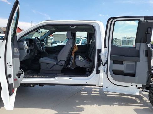 New 2025 Ford F250 XL image 9