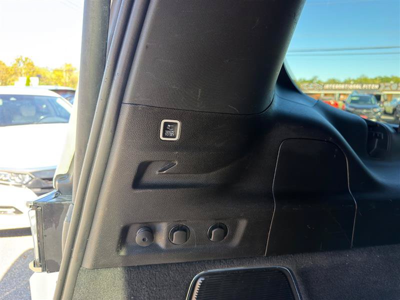 Used 2024 Jeep Grand Wagoneer L Series III AWD/4WD image 6