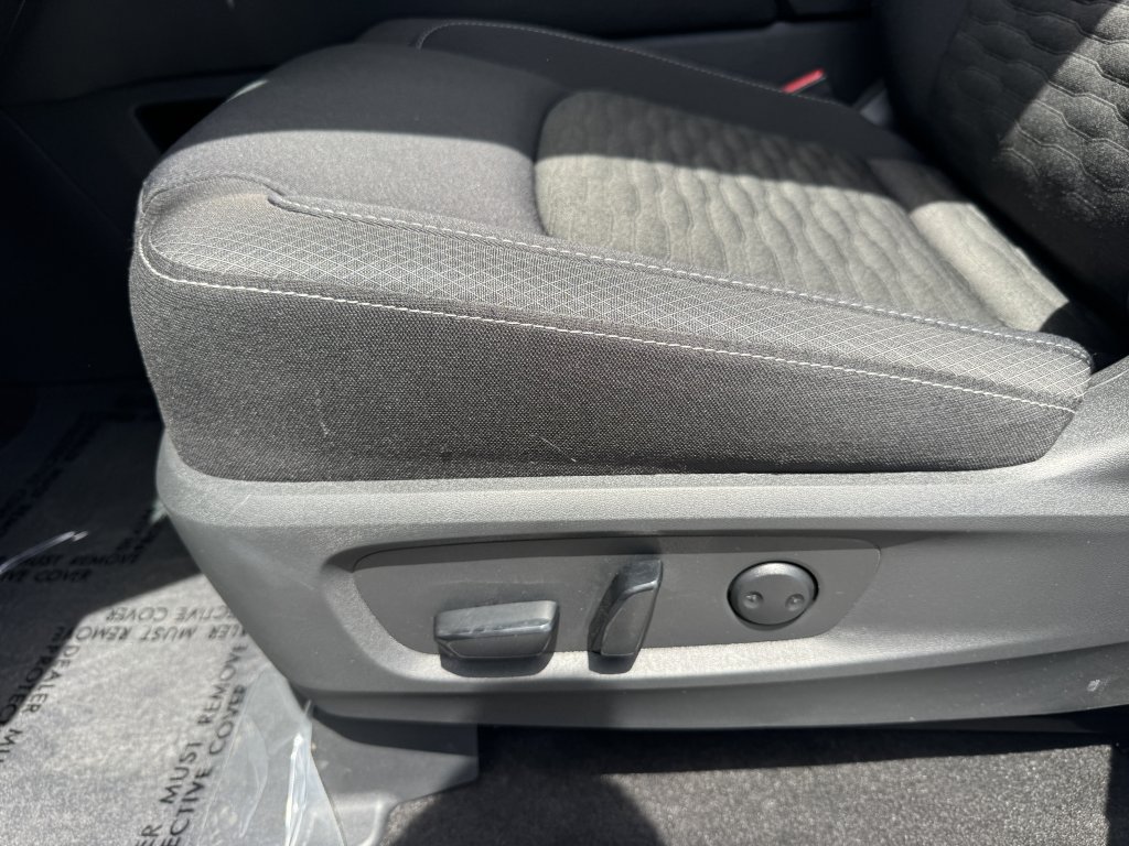 Used 2024 Nissan Pathfinder SV w/ Lighting Package (N92) FWD image 30