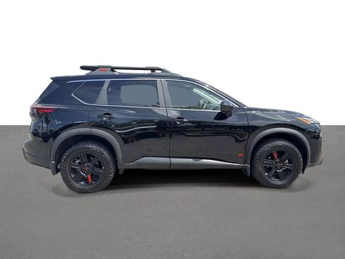 Certified 2025 Nissan Rogue SV AWD/4WD image 3
