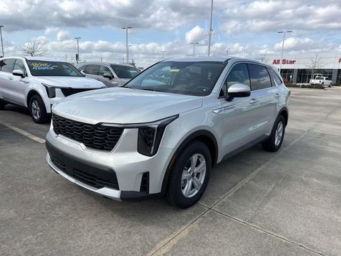 New 2026 Kia Sorento LX FWD image 3