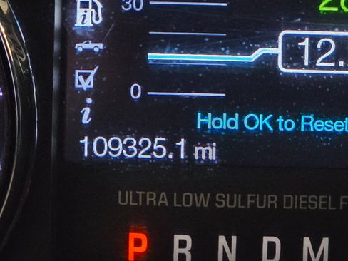 Used 2015 Ford F250 Lariat w/ Lariat Ultimate Package image 40