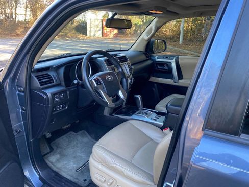 Used 2012 Toyota 4Runner Limited image 11