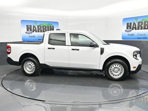 New 2025 Ford Maverick XL image 7