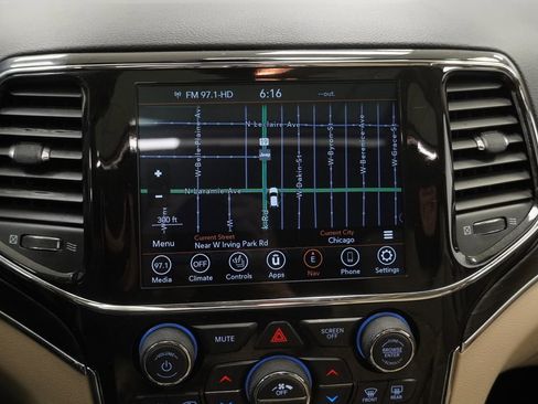 Used 2021 Jeep Grand Cherokee Limited AWD/4WD image 33