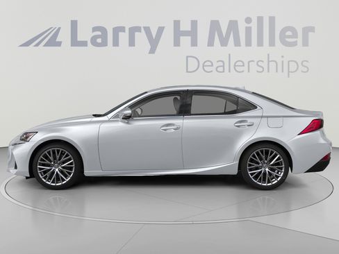 Used 2018 Lexus IS 300 RWD image 3