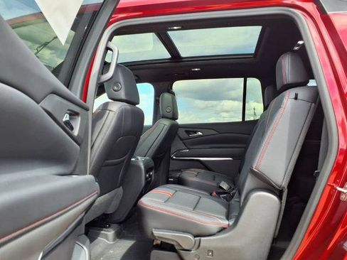 New 2026 Chevrolet Traverse RS w/ LPO, Floor Liner Package AWD/4WD image 12