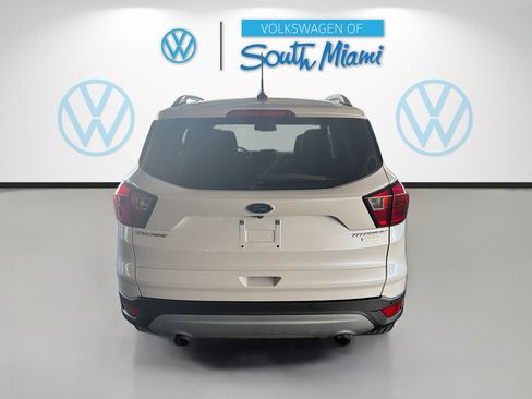 Used 2019 Ford Escape Titanium image 6