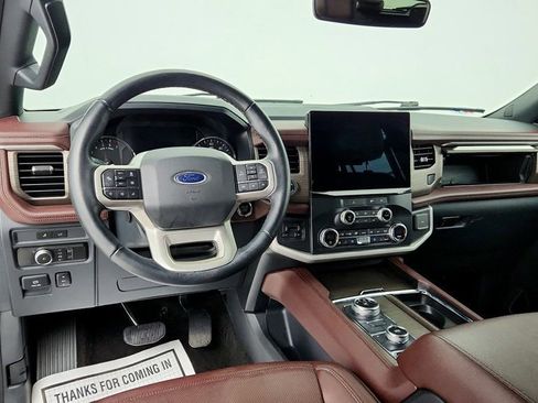 Used 2022 Ford Expedition Max Limited image 13
