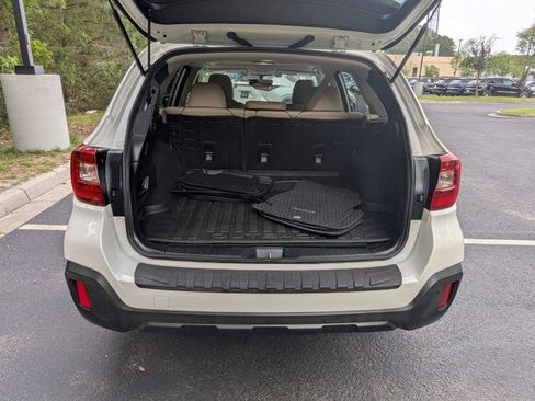 Used 2019 Subaru Outback 2.5i Limited AWD/4WD image 6