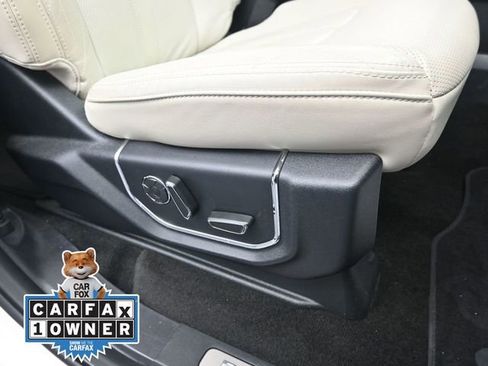 Used 2019 Ford Expedition Platinum image 18