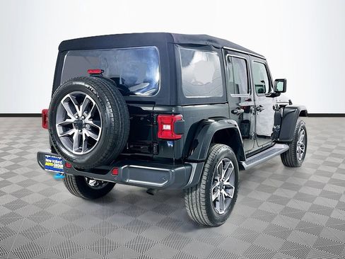Used 2024 Jeep Wrangler Unlimited w/ Convenience Group AWD/4WD image 7