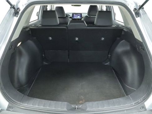 Used 2022 Toyota Corolla Cross XLE image 34