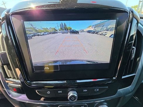 Used 2023 Chevrolet Traverse LT AWD/4WD image 19