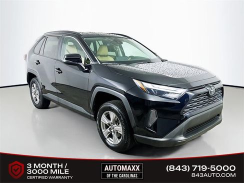 Used 2022 Toyota RAV4 XLE AWD/4WD image 1