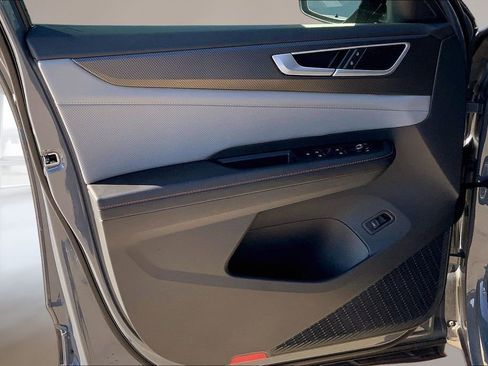 Certified 2025 Volkswagen Atlas Peak Edition SE AWD/4WD image 22