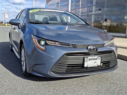 Certified 2023 Toyota Corolla LE image 2