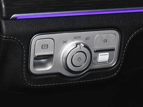 Used 2024 Mercedes-Benz GLE 450 4MATIC image 19