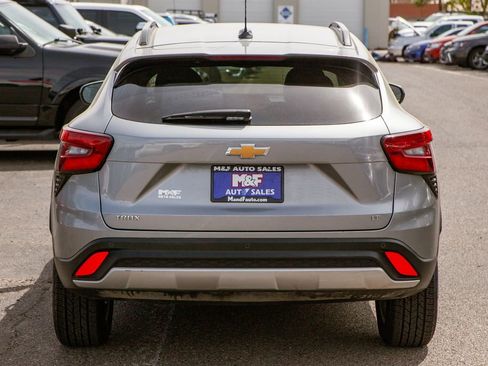 Used 2025 Chevrolet Trax LT w/ Driver Confidence Package FWD image 6