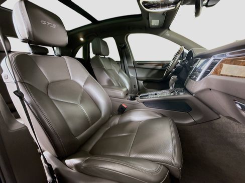 Used 2017 Porsche Macan GTS w/ Premium Package Plus image 29