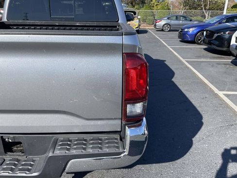 Used 2022 Toyota Tacoma SR5 image 18