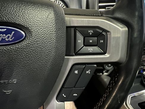 Used 2018 Ford F150 Platinum w/ Equipment Group 701A Luxury AWD/4WD image 13