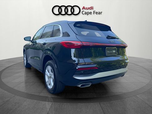 Used 2025 Audi Q5 Premium AWD/4WD image 3