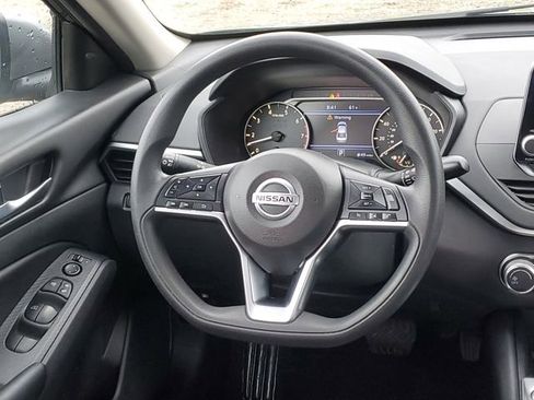 Used 2021 Nissan Altima 2.5 S AWD/4WD image 12