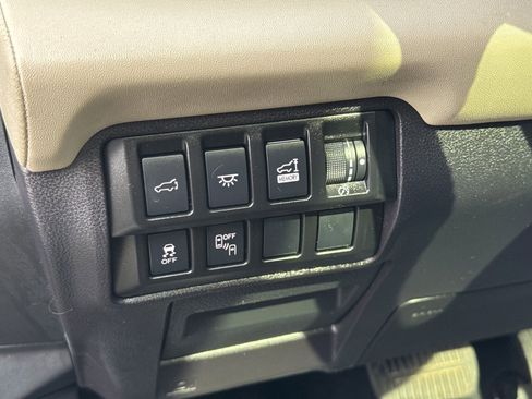 Used 2022 Subaru Ascent Touring image 23