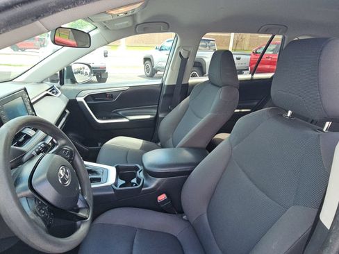 Used 2019 Toyota RAV4 LE w/ All Weather Liner Package AWD/4WD image 25