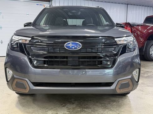 Used 2025 Subaru Forester Sport AWD/4WD image 3