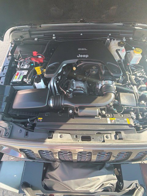 Used 2021 Jeep Gladiator Sport AWD/4WD image 10
